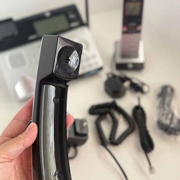 AT&T 2-Line Corded/Cordless Answering System w/Connect to Cell Tech TL86103 - Picture 3 of 12